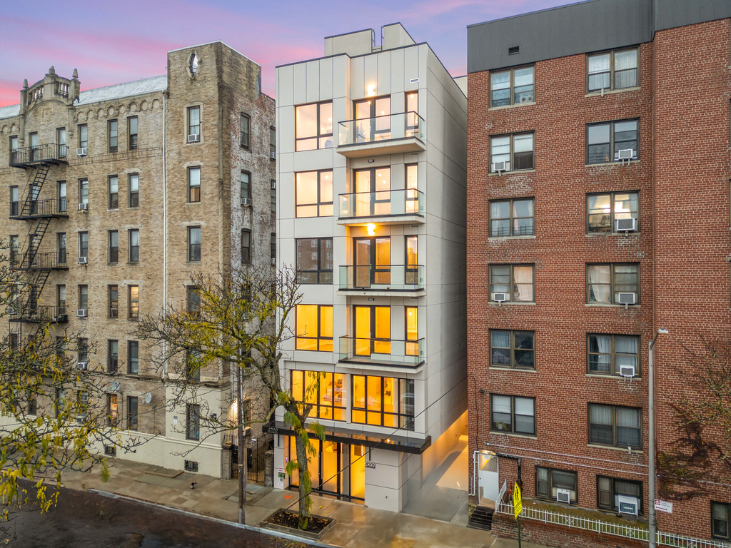Hampton Condo at 42-09 Hampton Street in Elmhurst, Queens